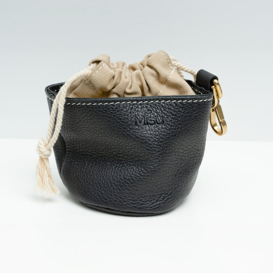Misu Leather Waste Bag תיק מעור לשקיות ופינוקים לכלבים