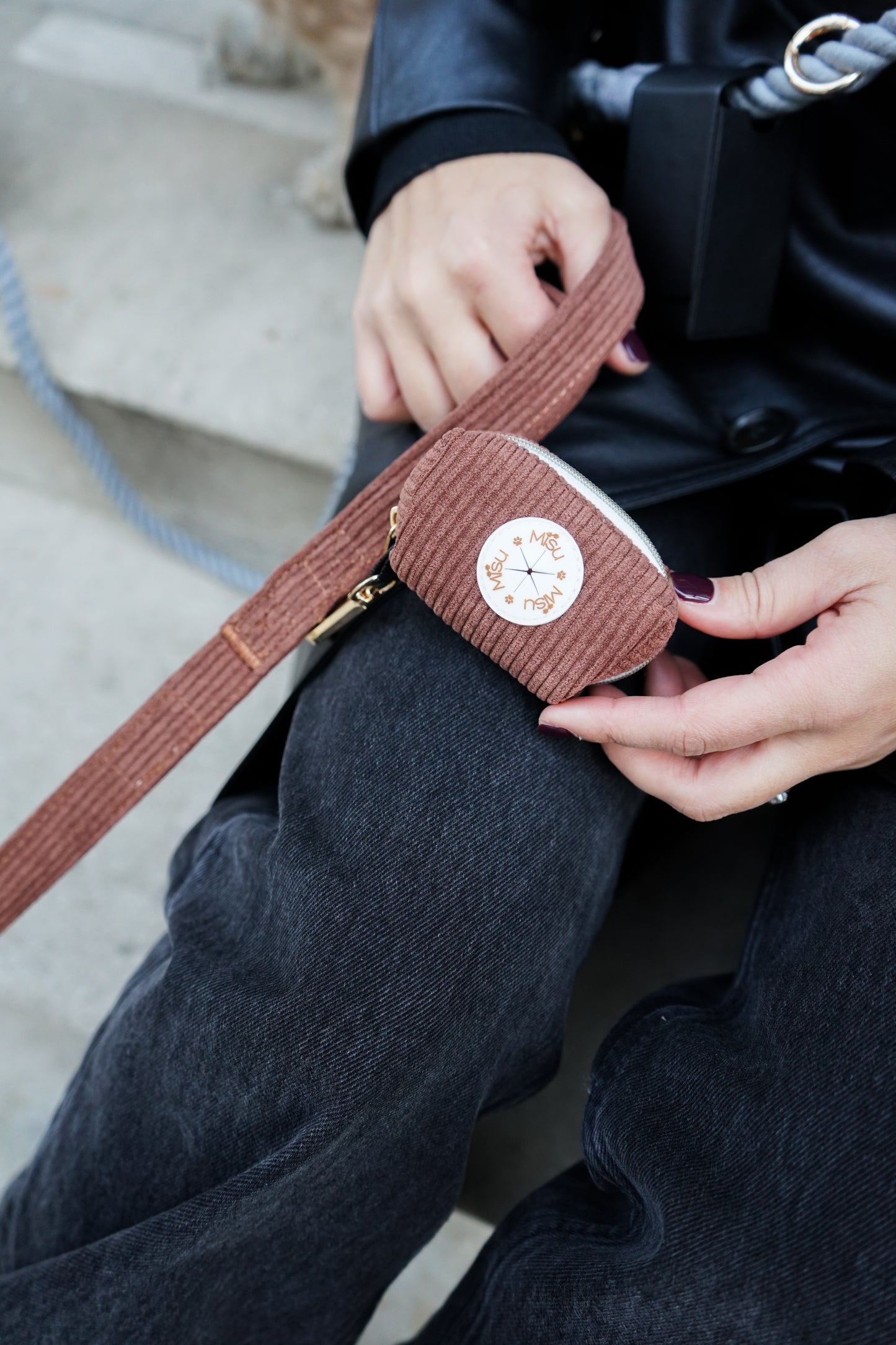 Misu Corduroy Waste Bag Holder תיק לשקיות מבד קורדרוי